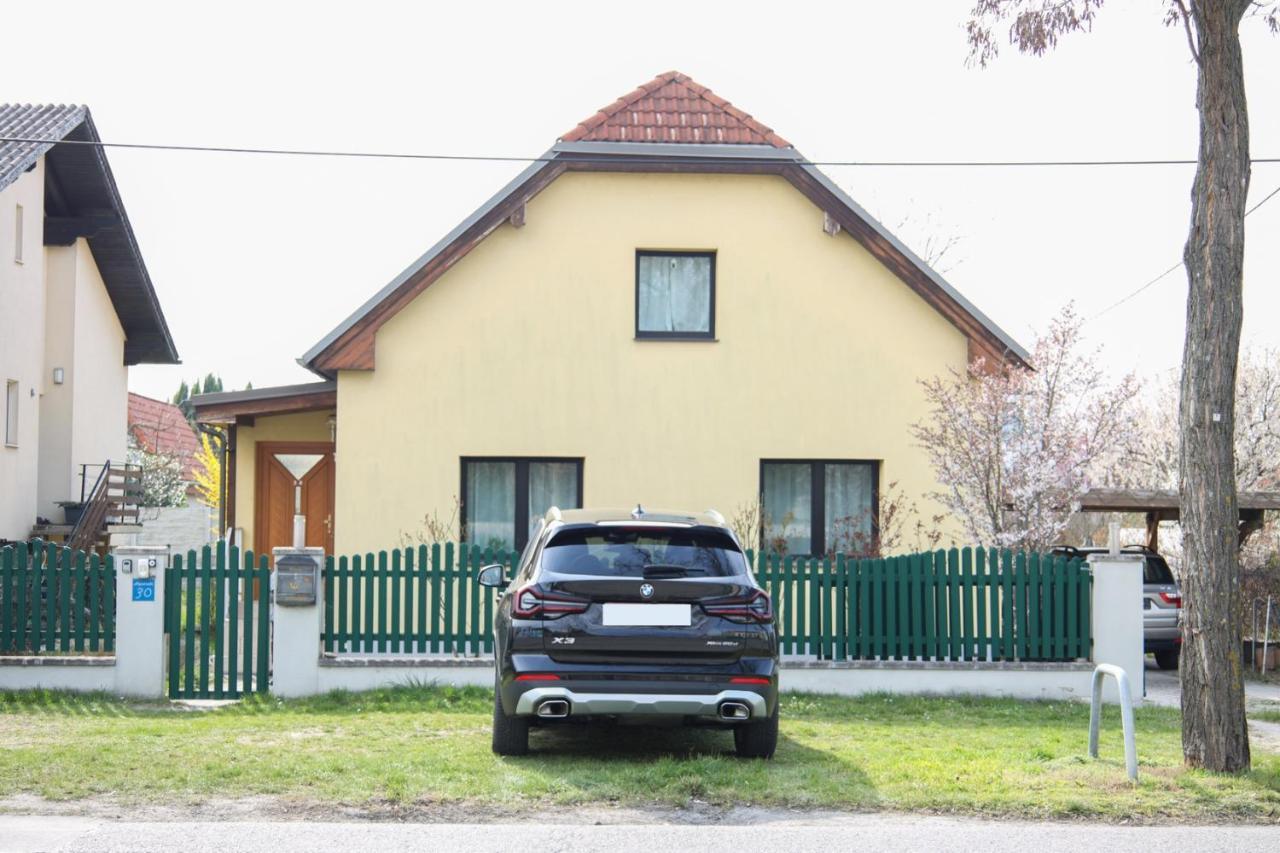 Small-Comfy Guest House In Donaustadt Garden - Not Shared! 비엔나 외부 사진